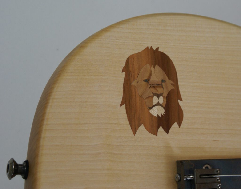 LEO: Inlay Lion